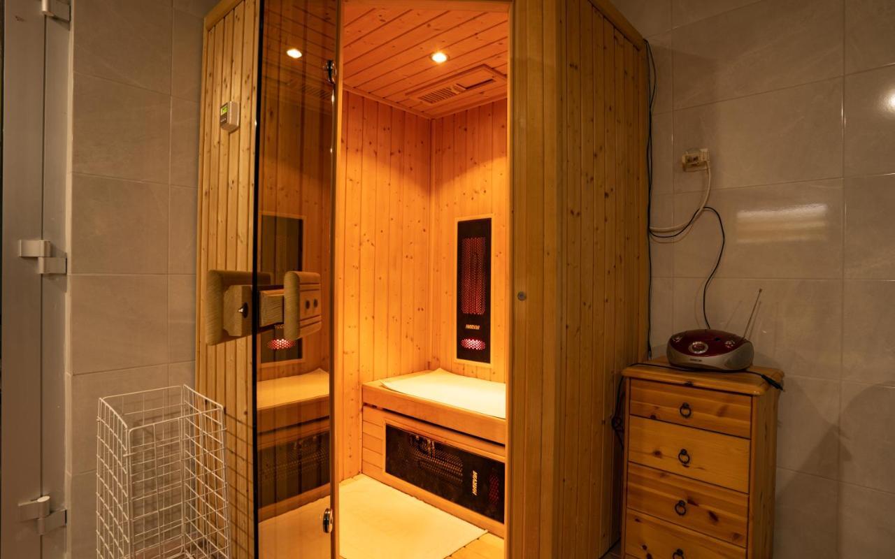 Hotel Dynamic Nova Dubnica Экстерьер фото